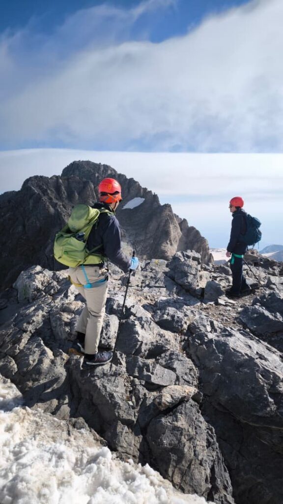 Hiking route view during the Easy Trail Olympus Summit itinerary on Mount Olympus
